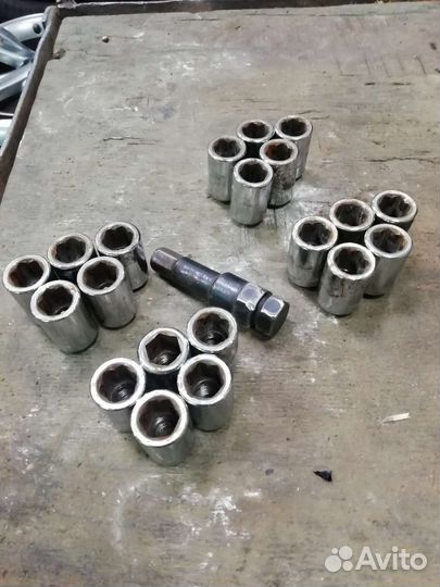 Колесные гайки 12х1.5 под шестигранник