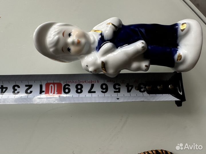 Фарфоровые статуэтка Гжель