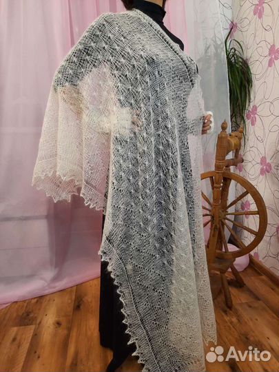 Палантин пуховый