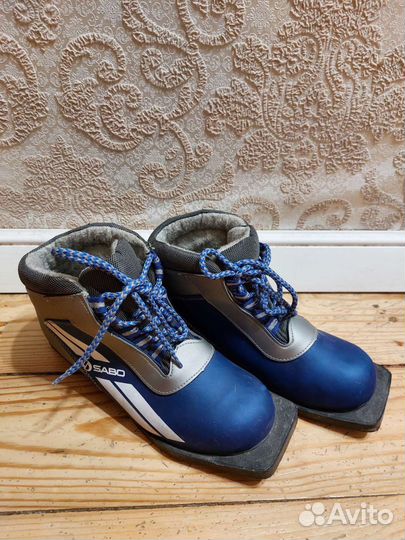 Лыжные ботинки