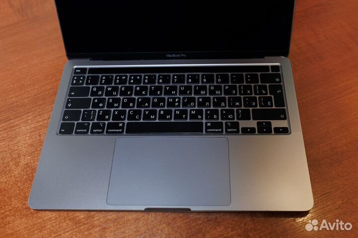 Macbook Pro 13' 2020. Intel i5, 8-256