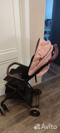 Прогулочная коляска как новая