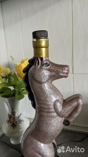 Пустая бутылка в виде лошади