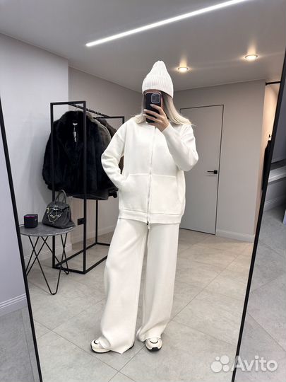 Костюм вязаный W