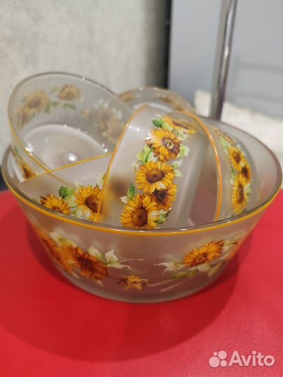 Набор столовой посуды новый