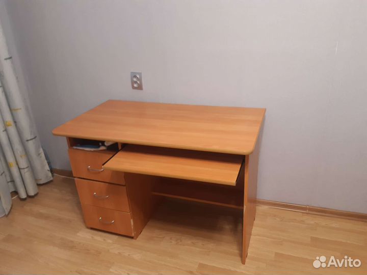 Письменный стол б/у