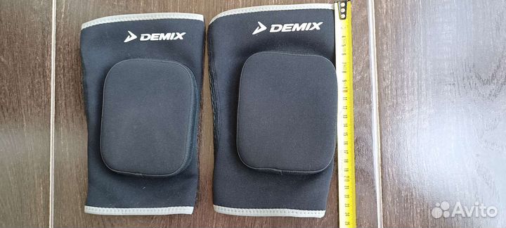 Наколенники demix