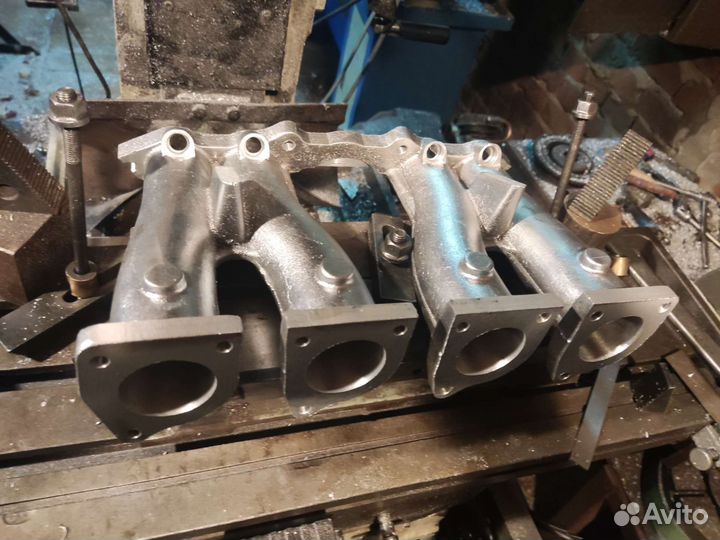 Коллектор для ваз 2101-07 под дросселя Levin 200