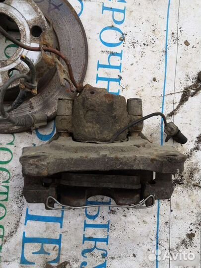 Передний правый суппорт audi A6 c5