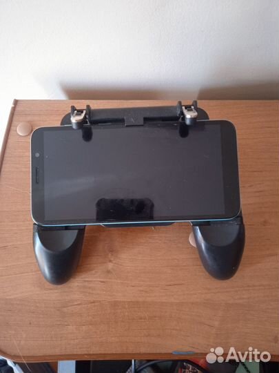 Игровой джойстик для телефона