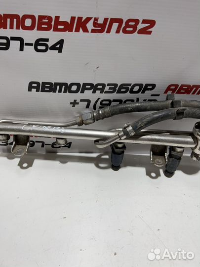 Топливная рампа Audi VW Skoda 06B133551M