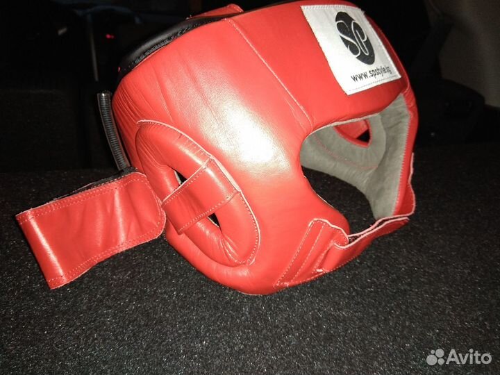 Боксерские перчатки, боксерский шлем