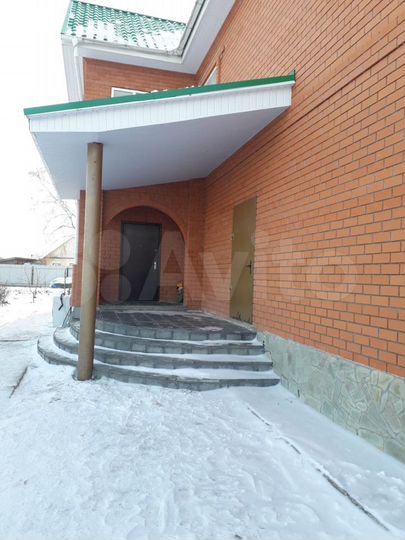 Коттедж 380 м² на участке 15 сот.