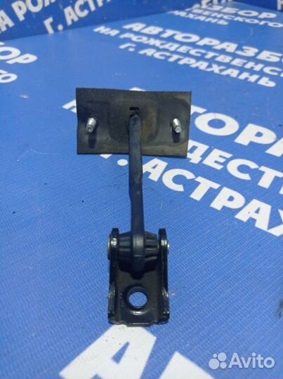 Ограничитель двери Ford Focus 2 хэтчбек 2007