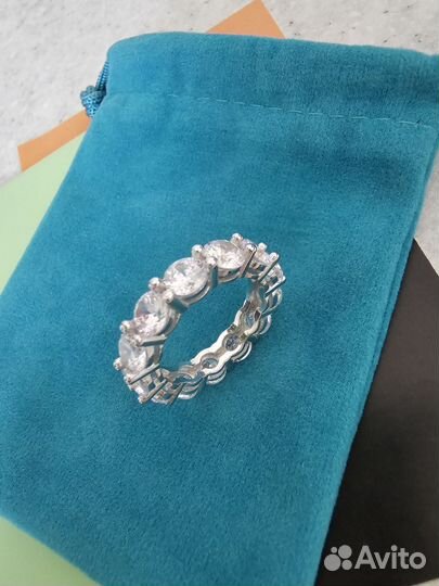 Кольцо с муссанитом