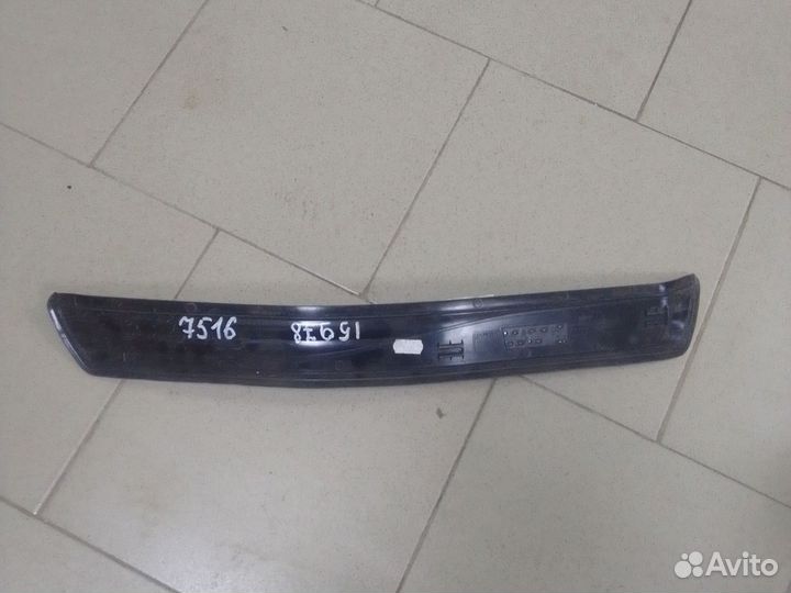 Накладка на порог внутренняя левая BMW 5