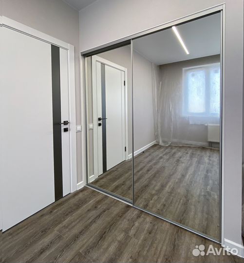 J8N6P6 Шкаф купе