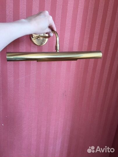 Светилтники настенный для освещения картин и тд