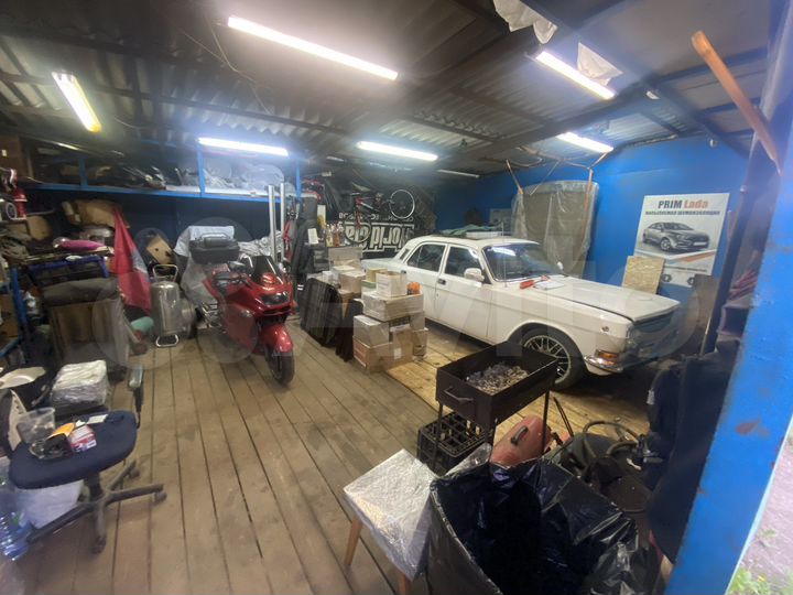 Гараж, > 30 м²