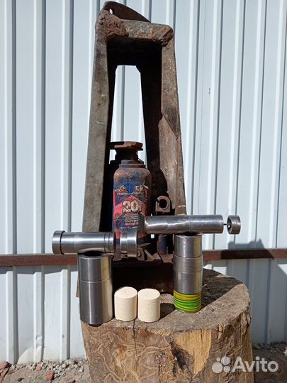 Прес для изготовления планктона