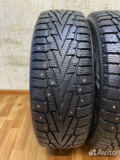 Roadstone Winguard WinSpike SUV 235/60 R18