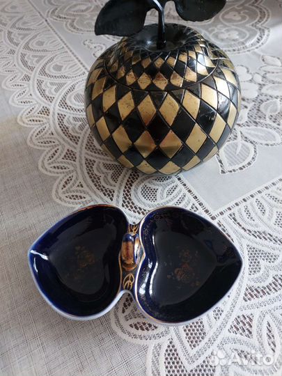 Статуэтка фарфор,30 см,в отличном состоянии