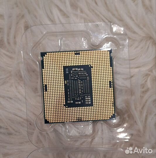 Процессор Intel Core I7 7700