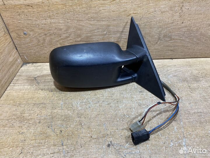 Зеркало правое VW Passat B3 Арт. 7721569