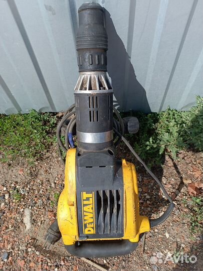Отбойный молоток dewalt
