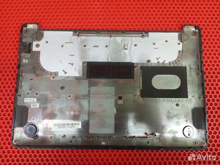 Поддон, нижняя часть корпуса Asus K501U