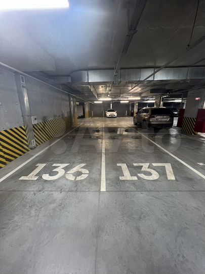 Машиноместо, 13 м²