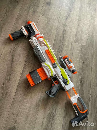 Nerf бластер и лук