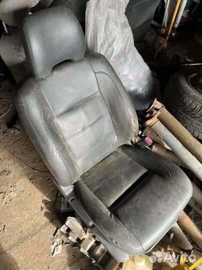 Сиденья subaru forester sg5