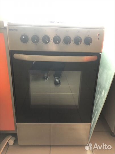 Газовая плита с электрической духовкой