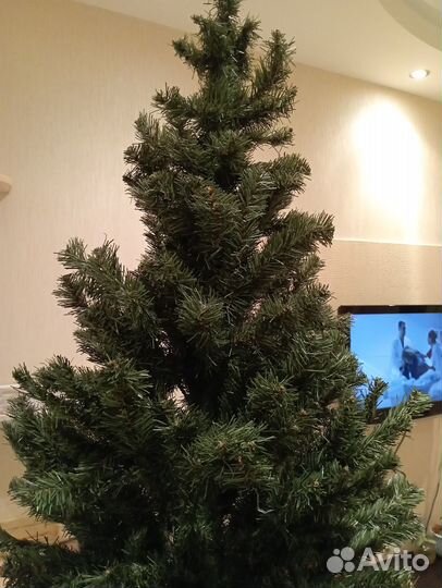Елку новогоднюю продам
