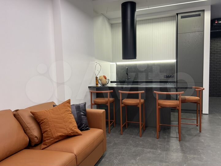 3-к. квартира, 95 м², 3/22 эт.