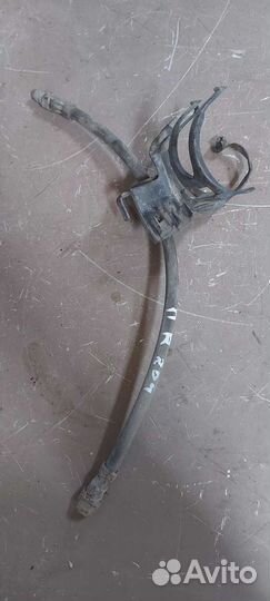 Шланг тормозной передний на Mercedes w204