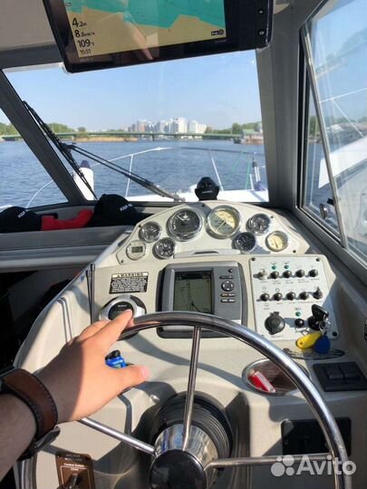 Дизельный катер Bayliner 246 Discovery