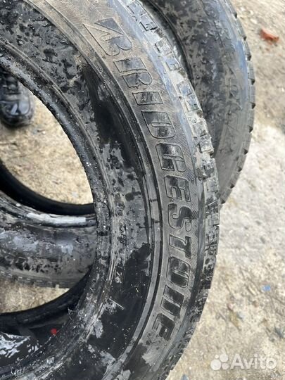 Bridgestone Blizzak Revo GZ 215/65 R16