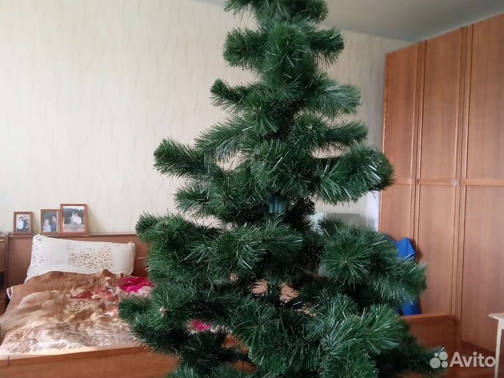 Елка искусственная