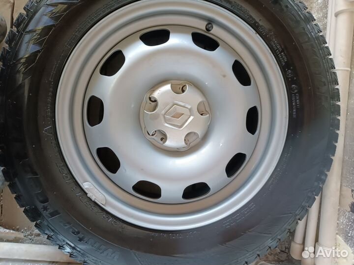 Hankook Winter I'Cept Evo 215/65 R16