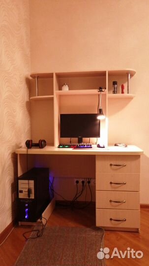 Компьютерный стол