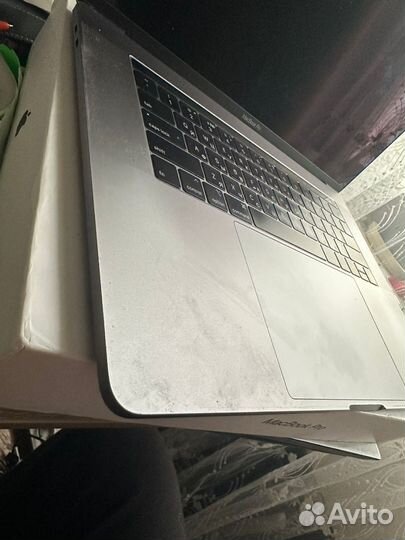 A1990, MacBook Pro 15 2018 core I7 2.6ghz/16