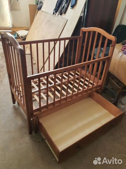 Детская кровать. новорождённым