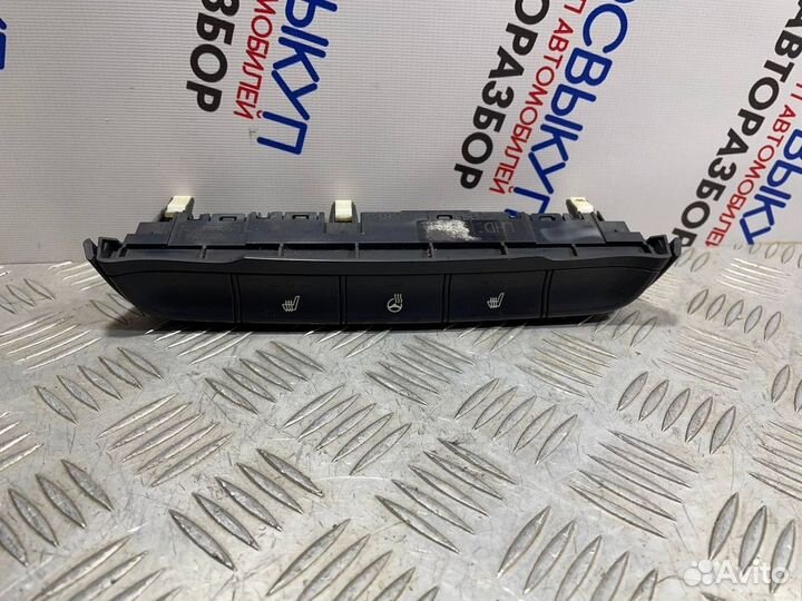 Кнопки обогрева руля и сиденья Santa Fe 4 2020