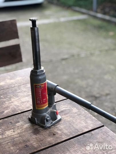 Домкрат бутылочный 2т