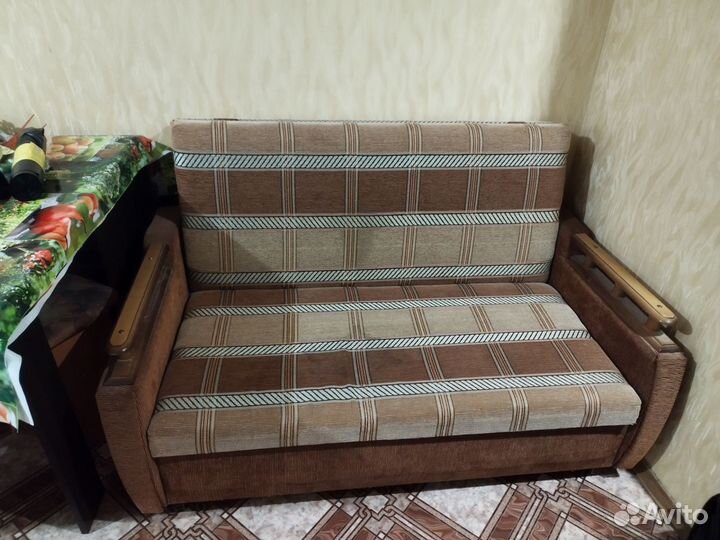 Диван раскладной бу, ширина 1400мм, самовывоз