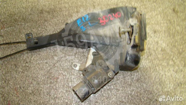 Замок двери задней левой Toyota Corolla (E120)