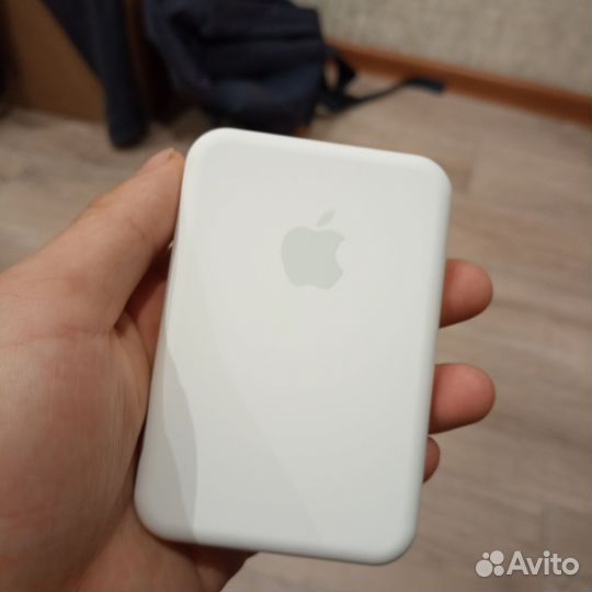Внешний аккумулятор apple