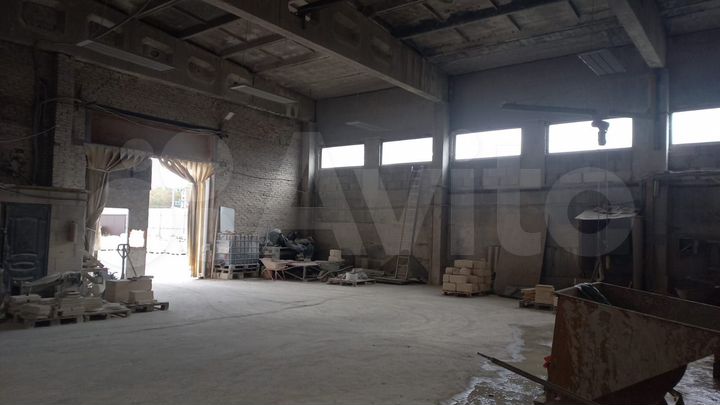 Склад, 300 м²